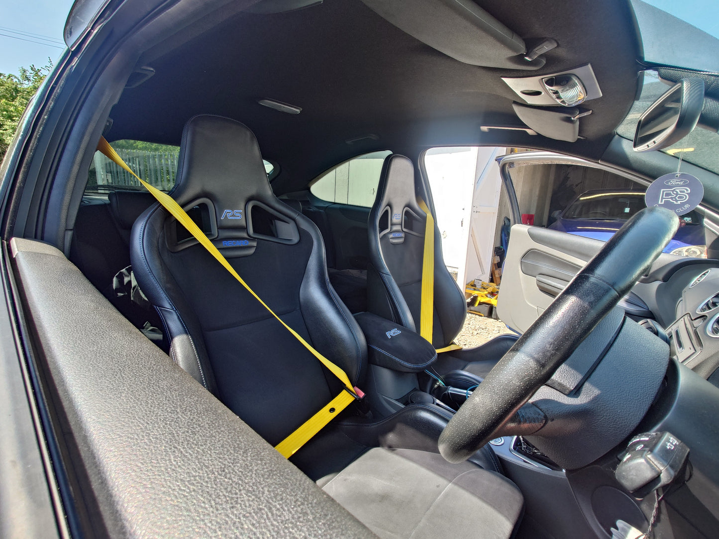 custom yellow seat belts